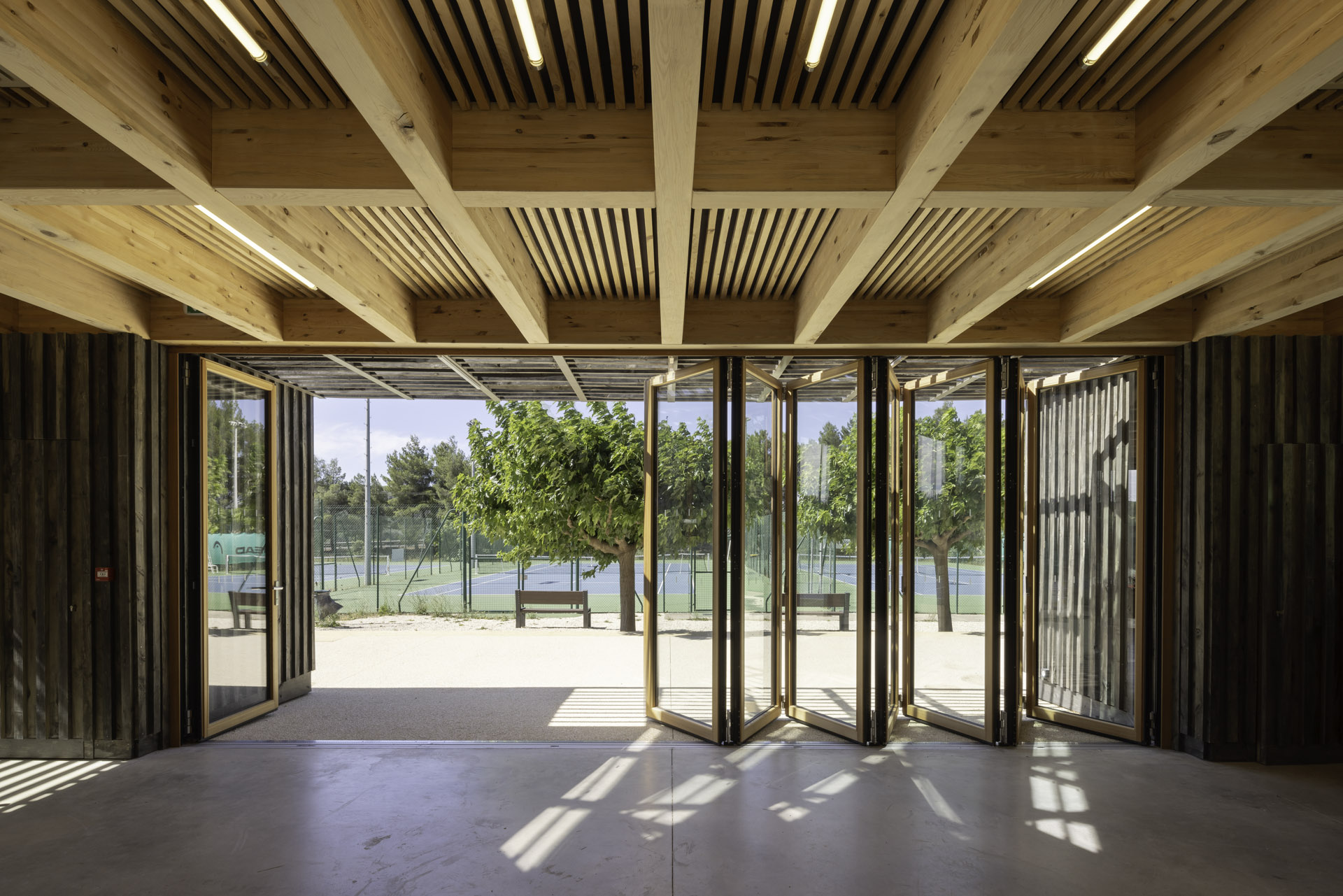 Mehrzwecksaal in Coudoux; Multi-purpose hall in Coudoux